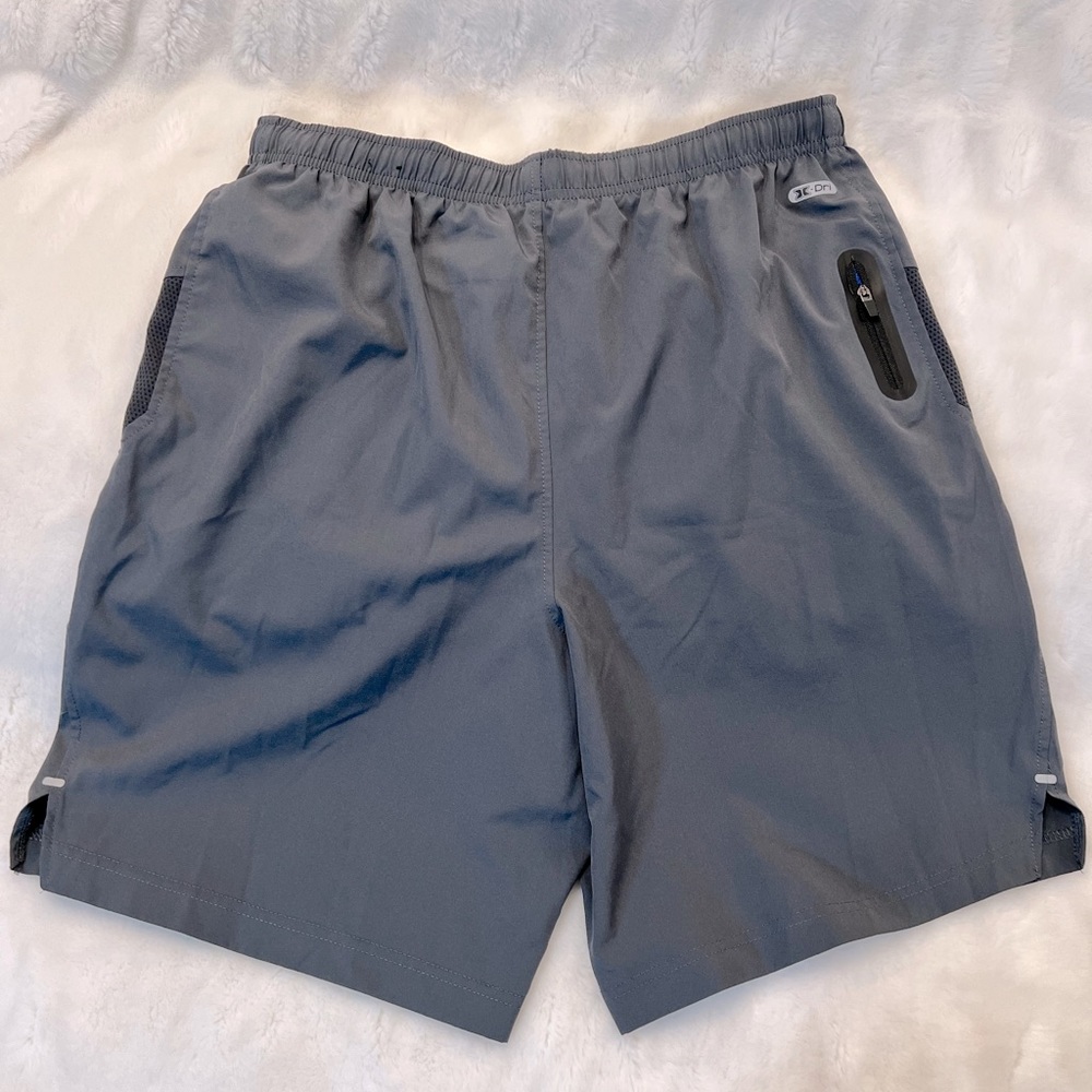 Men’s Reebok quickdry workout performance gray shorts size medium